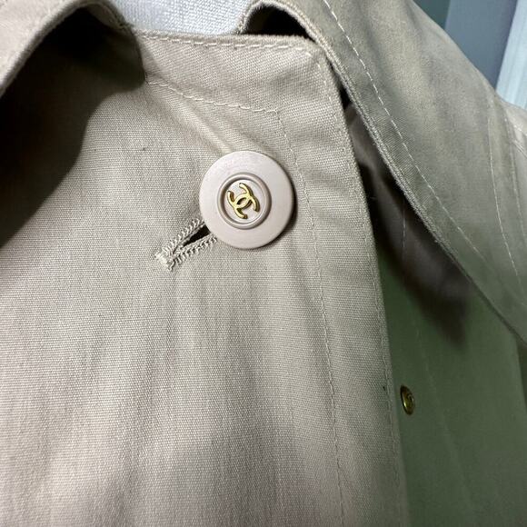 Chanel 1993 Vintage Trench Coat Size 38 - Picture 4 of 11